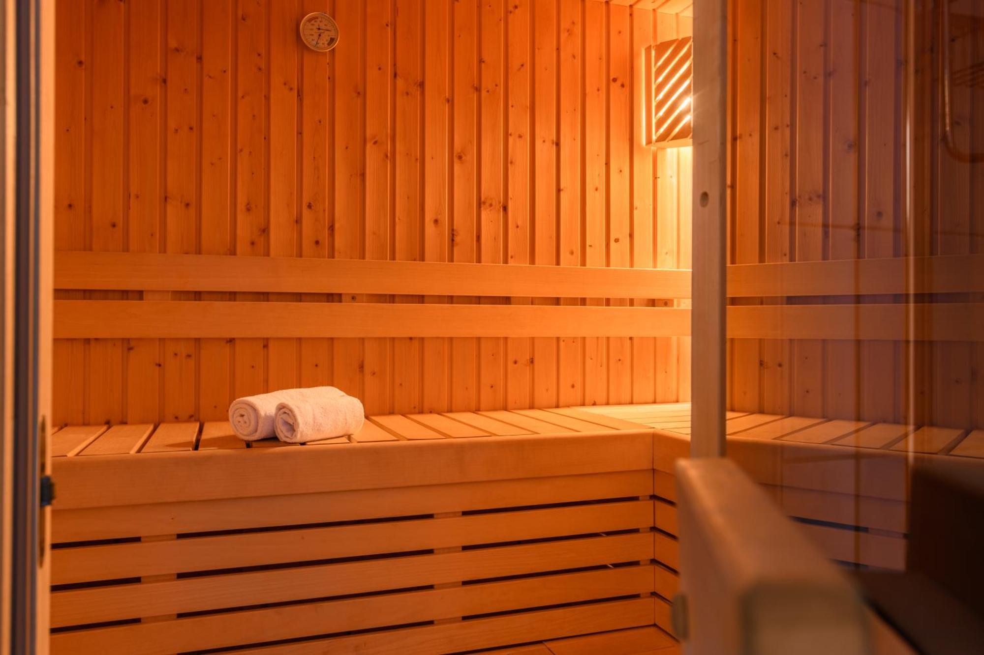 Dormio Resort Maastricht Rom bilde